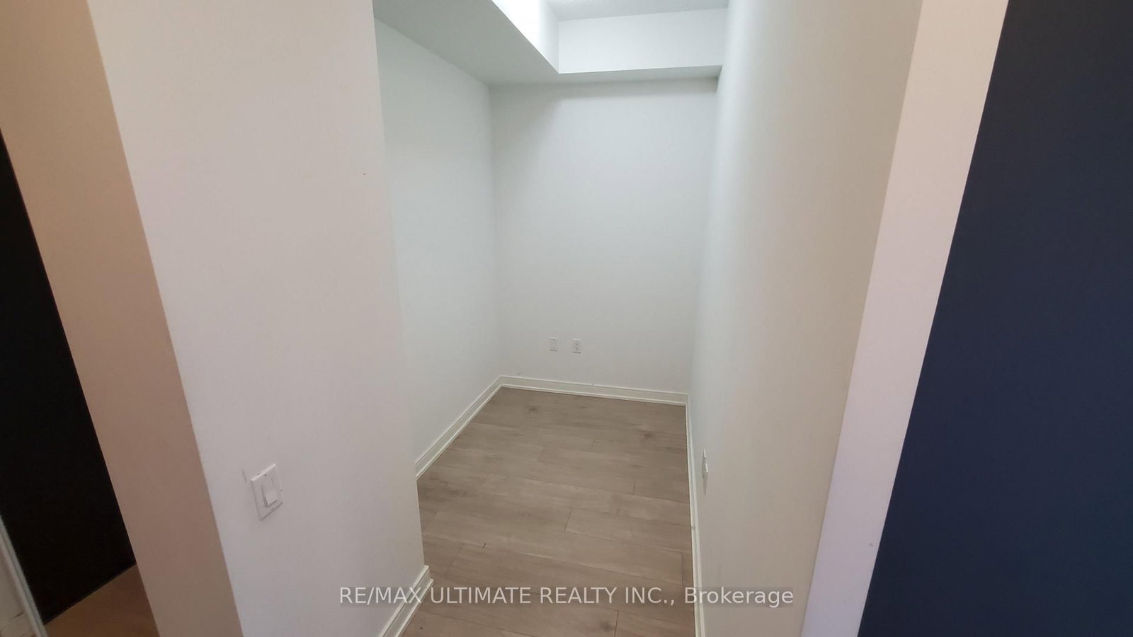 Listing Image 30