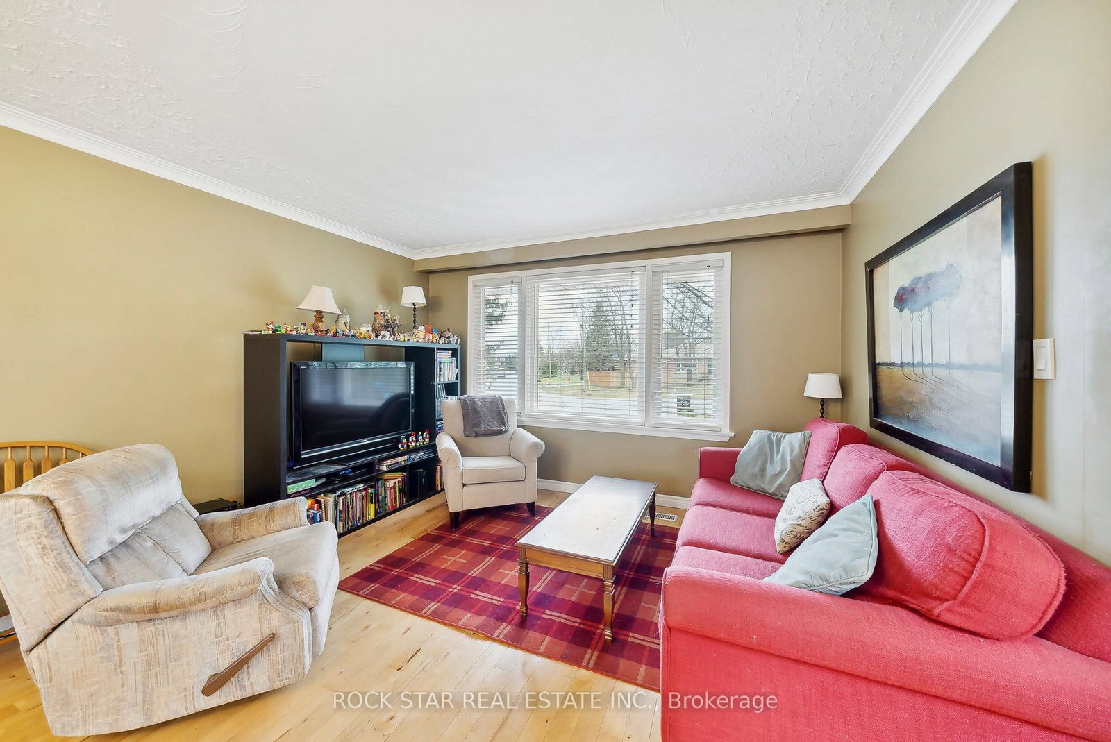 Listing Image 7