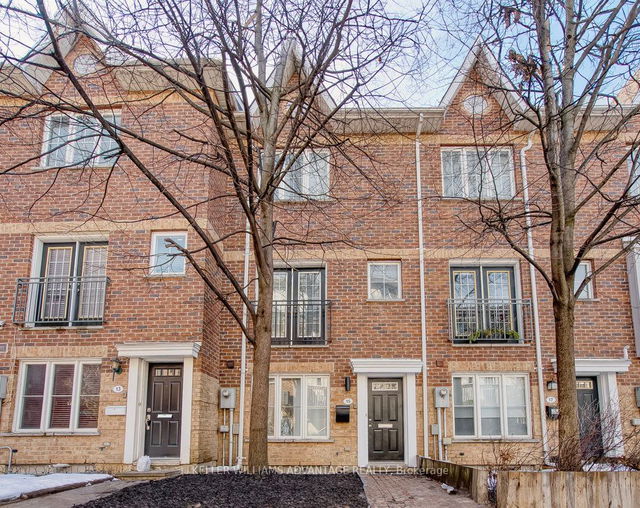 15 Pear Tree Mews
