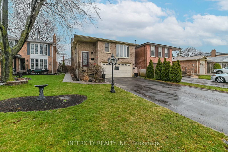841 Coulson Ave, Milton, L9T 4K3 | Image 3