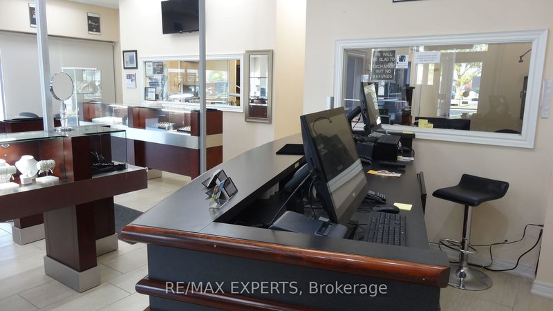 256 Queen St S, Caledon, L7E 4T7 | Image 2