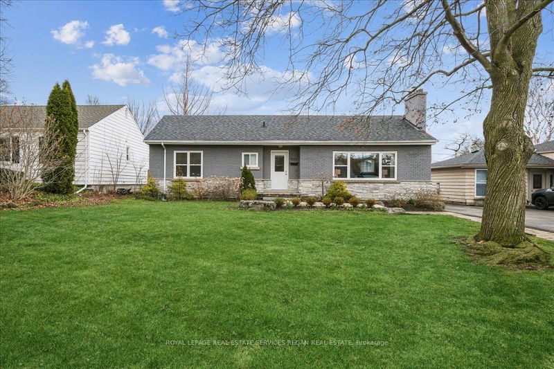 home for sale on 965 Kingsway Drive
