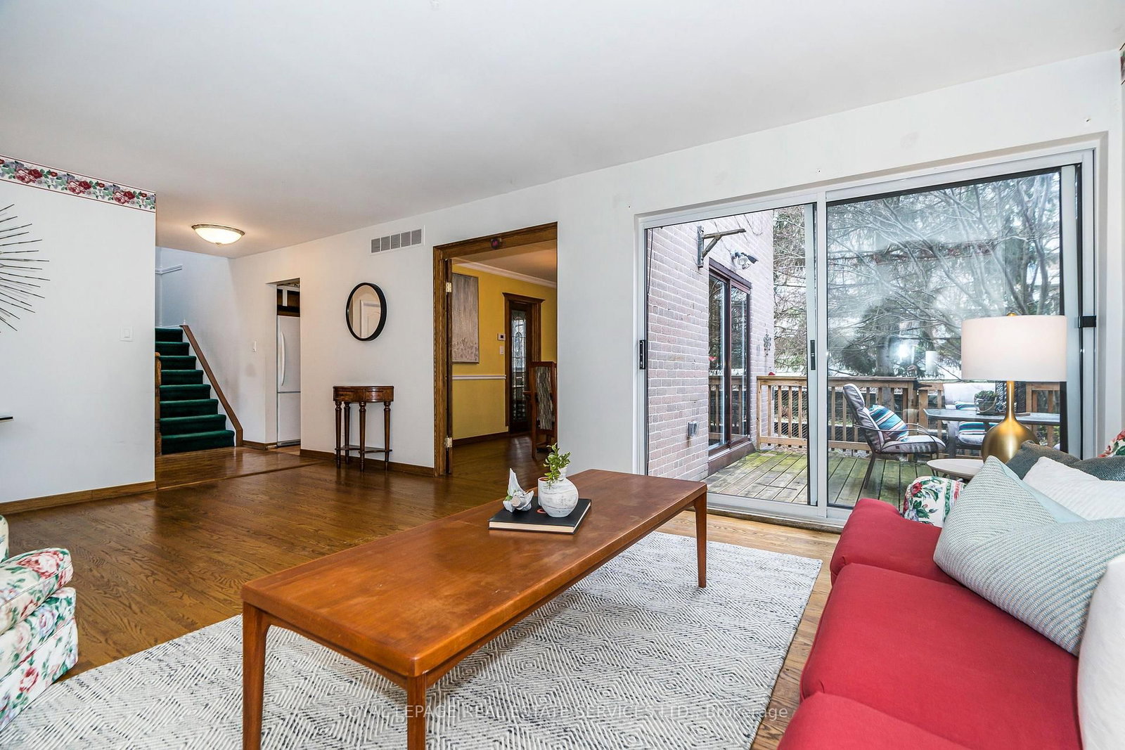 Listing Image 7
