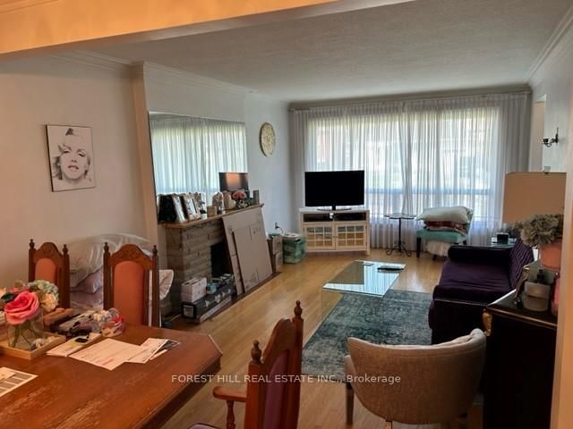 7 Placid Rd, Toronto, M8Z 4A3 | Image 3