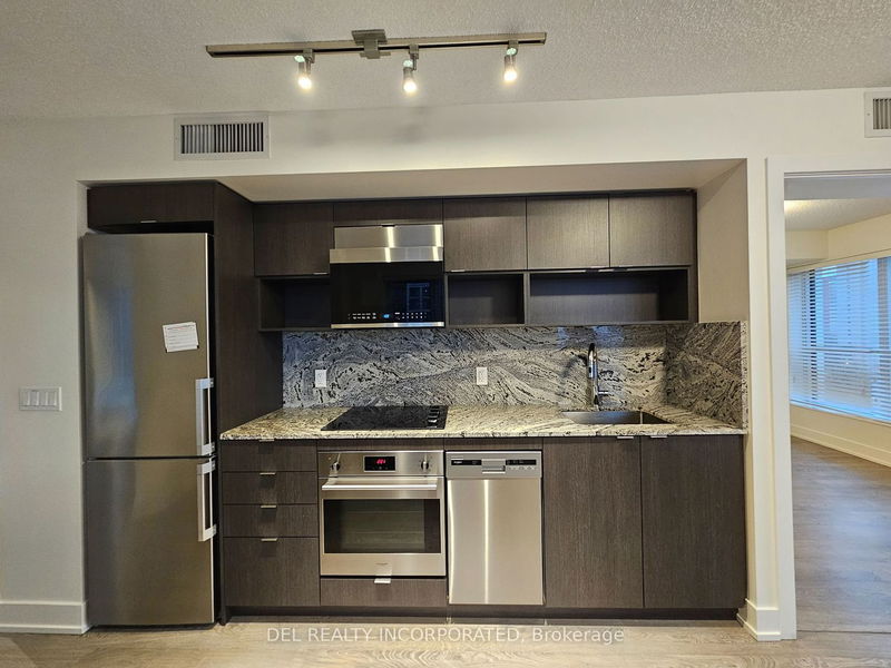 home for lease on 818-9 Mabelle Avenue