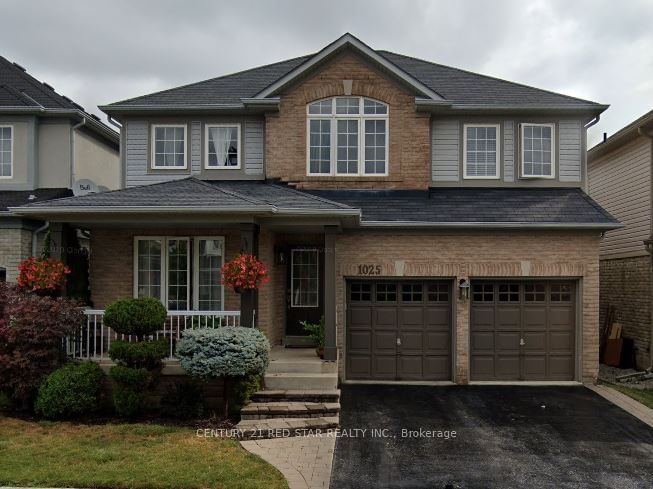 home for lease on 1025 Holdsworth Crescent