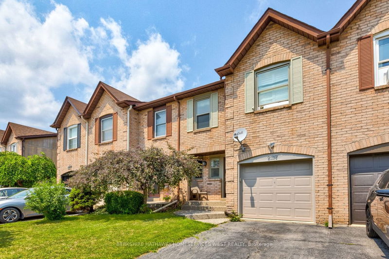 home for lease on 2117 Pelee Boulevard