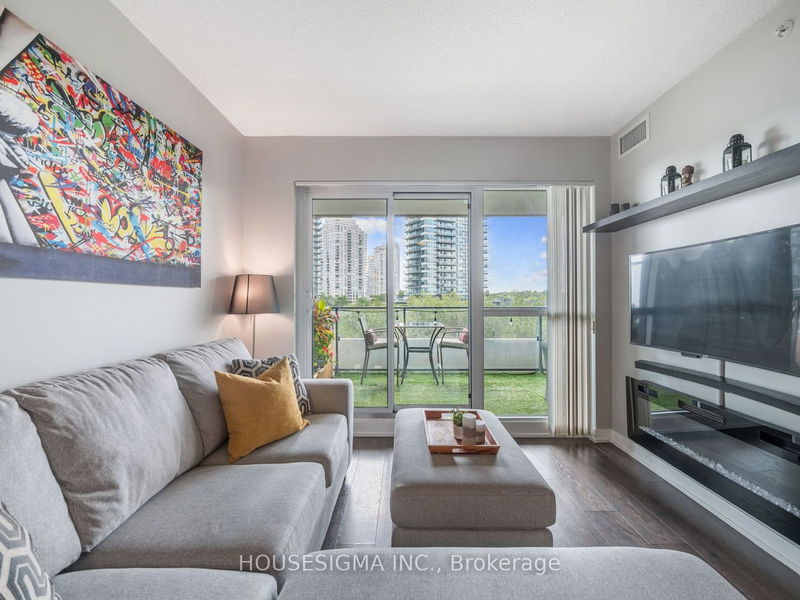 home for sale on 613-2220 Lake Shore Boulevard W