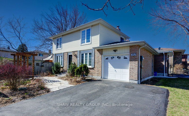 home for sale on 352 Coxe Boulevard