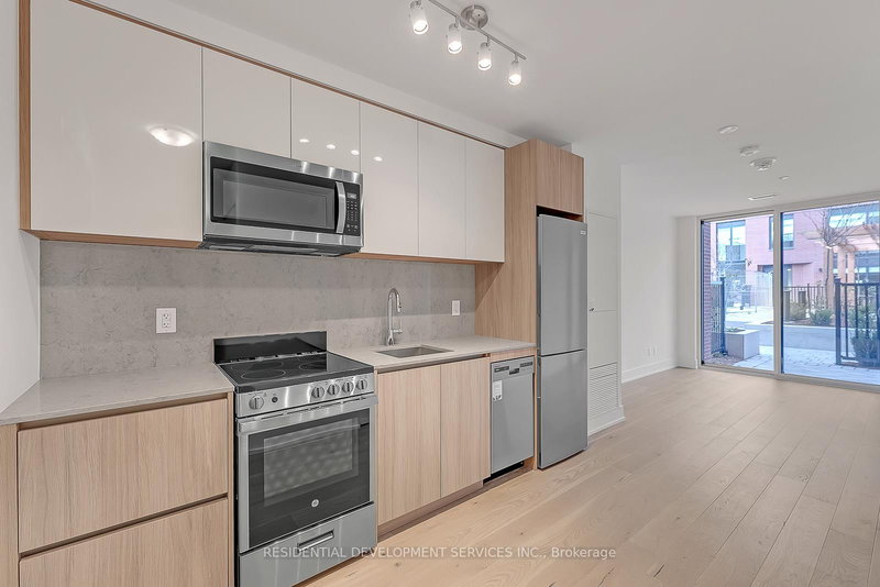 127 - 11 Maryport Ave, Toronto, M3M 0E2 | Image 2