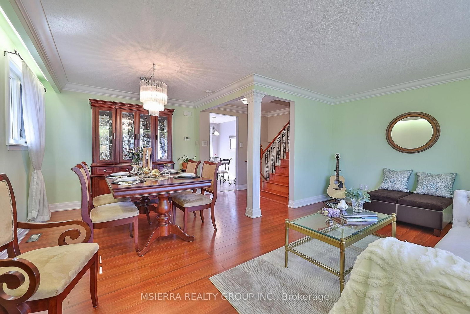Listing Image 11