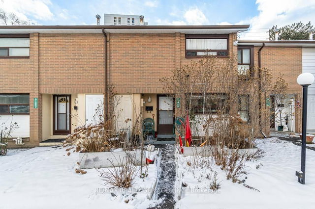 108 Fleetwood Crescent