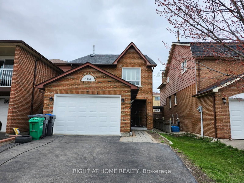 4151 Quaker Hill Dr, Mississauga, L5C 3M2 | Image 2