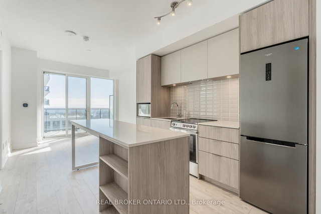 606 - 70 Annie Craig Drive