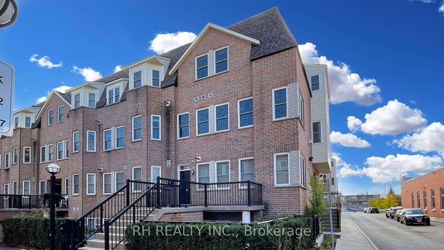 90 - 760 Lawrence Avenue W