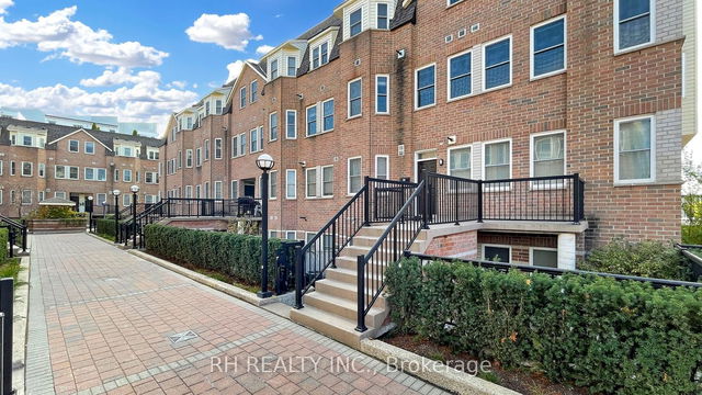 90 - 760 Lawrence Avenue W