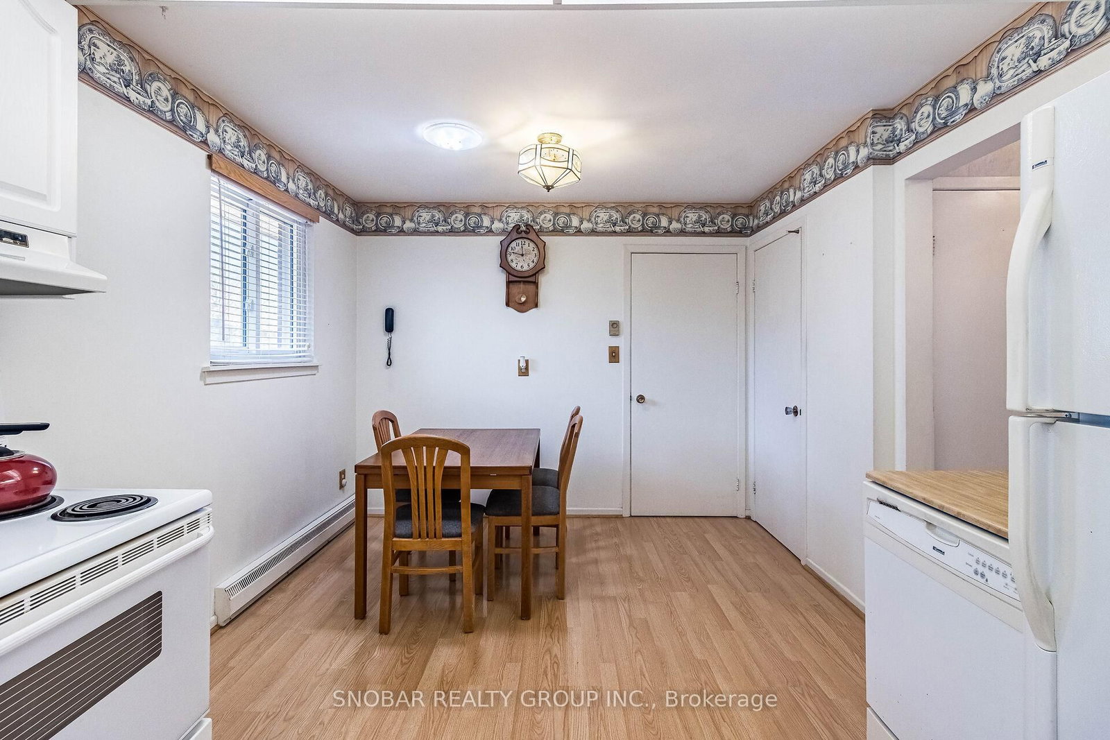 Listing Image 12