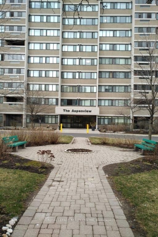 1209 - 50 Elm Drive