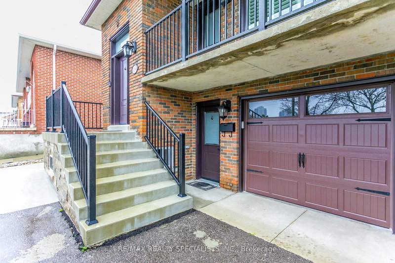 4190 Bishopstoke Lane, Mississauga, L4Z 1J3 | Image 3