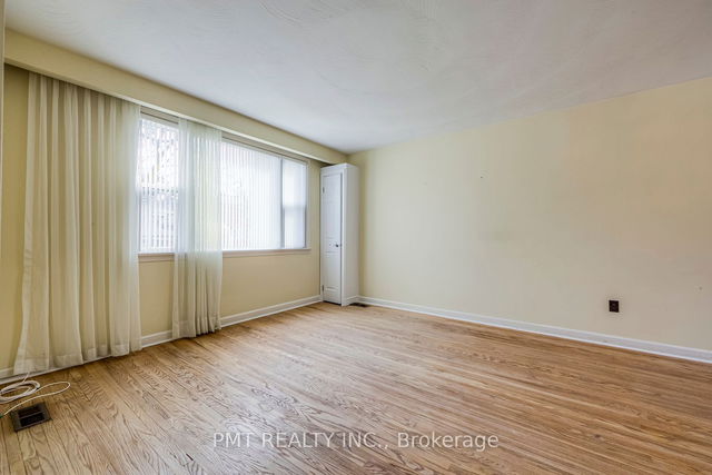 Main - 124 Edinborough Court