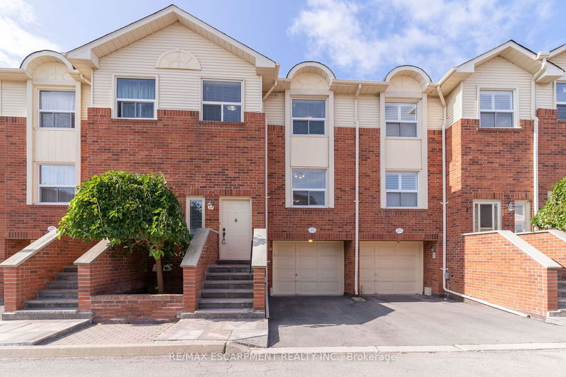 home for lease on 12-1550 Reeves Gate S