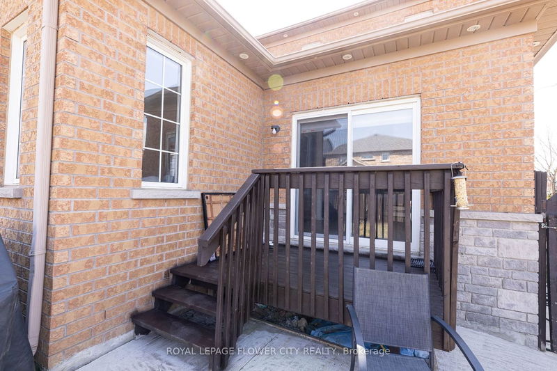 39 Charger Lane  Brampton, L7A 3C3 | Image 37