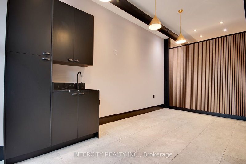 Room1 - 43 Main St S, Halton Hills, L7G 3H2 | Image 3