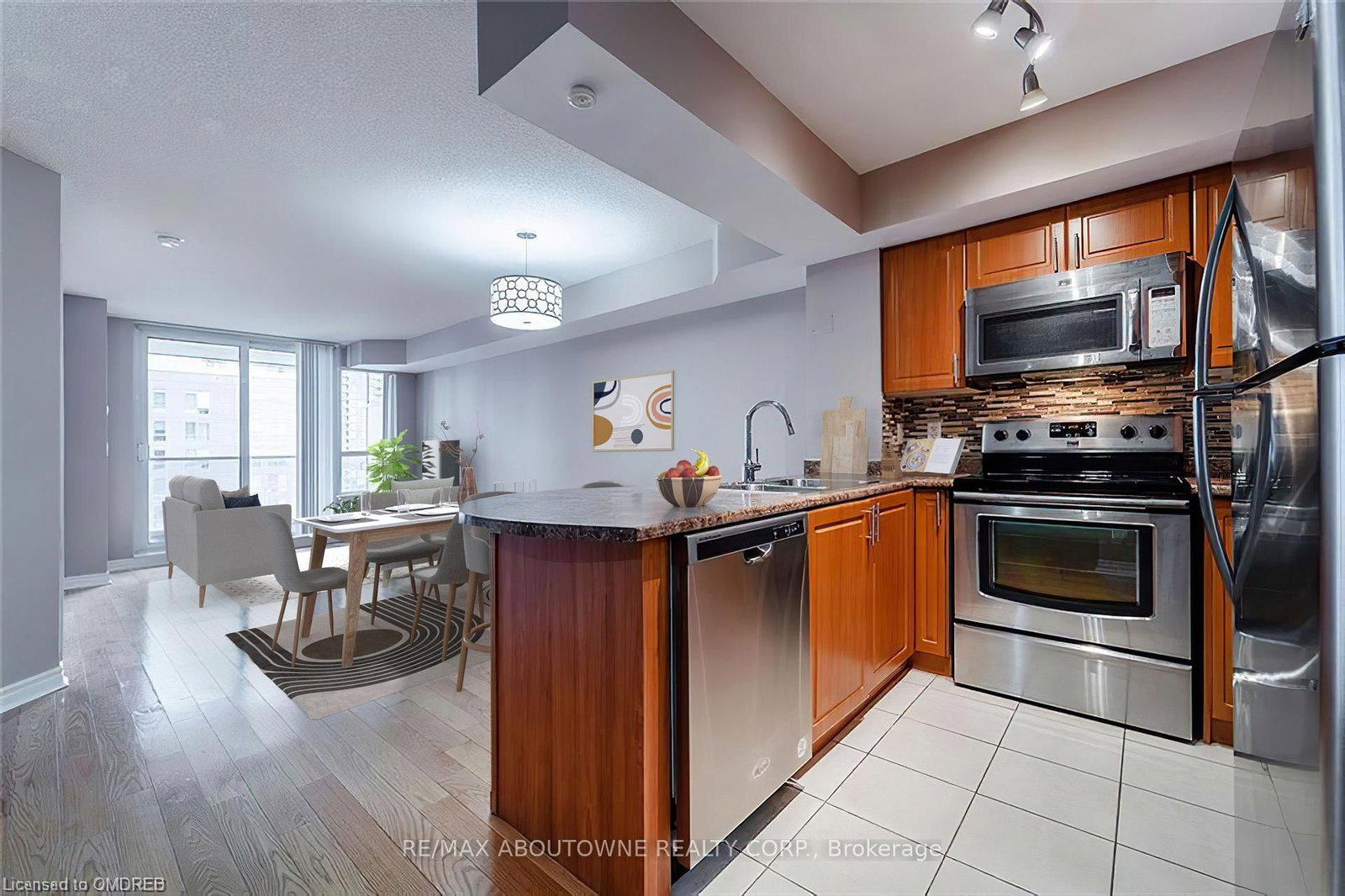 Listing Image 7