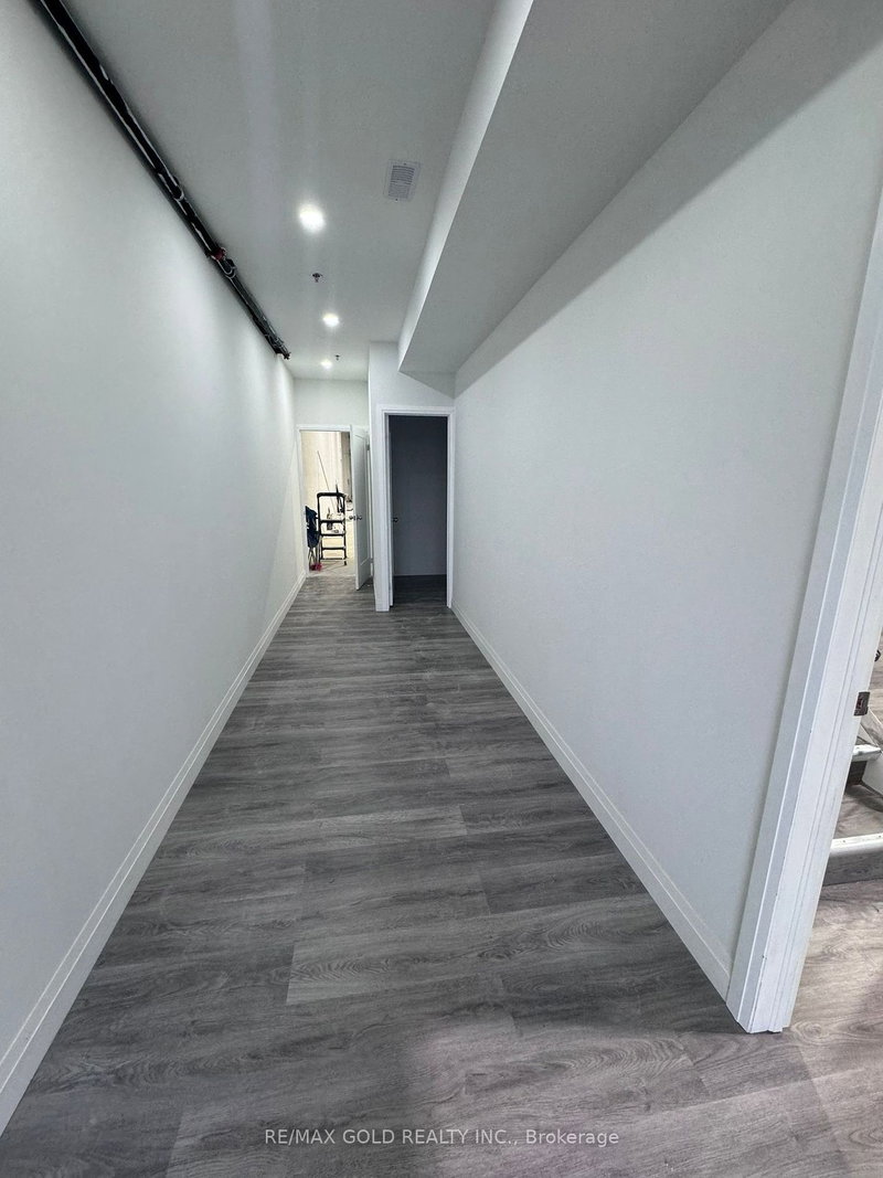 11 - 2074 Steeles Ave E, Brampton, L6T 5A5 | Image 3