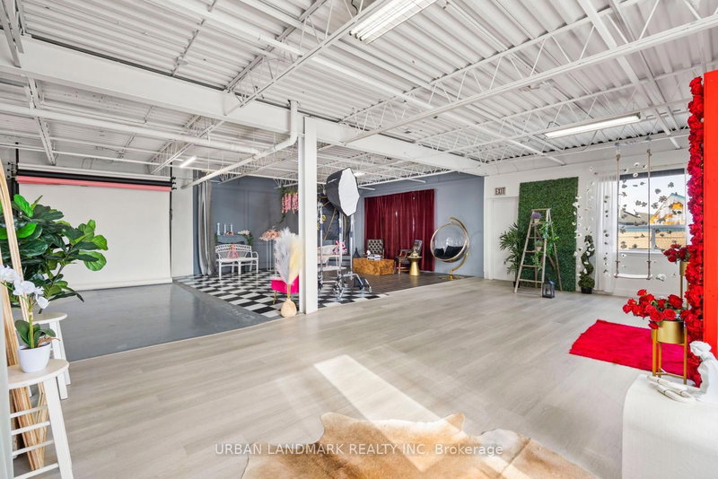 207 - 105 Brockhouse Rd, Toronto, M8W 2W8 | Image 3