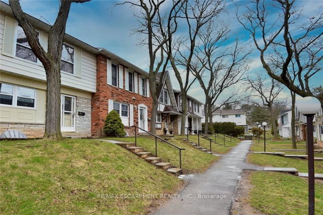 2 - 2222 Upper Middle Road, Burlington | Sold, W8231418 | Condos.ca