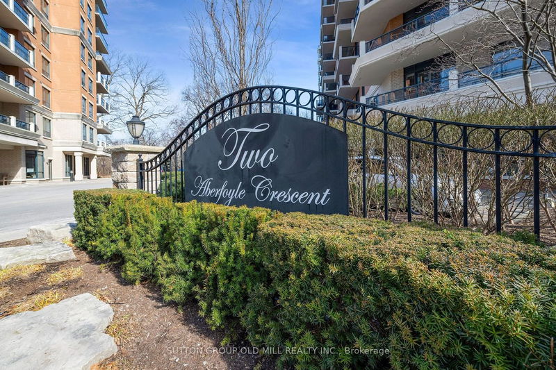 home for sale on 411-2 Aberfoyle Crescent