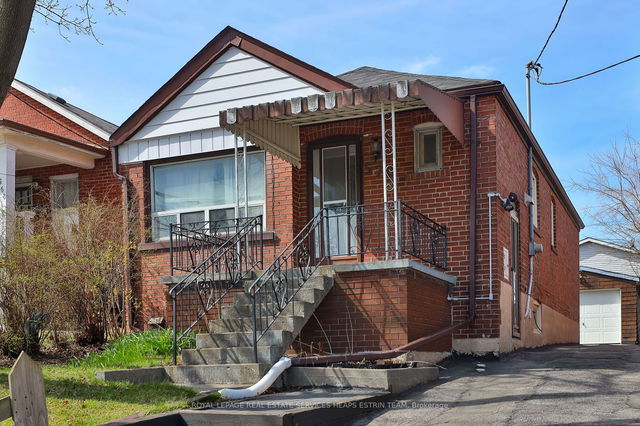 570 Blackthorn Avenue