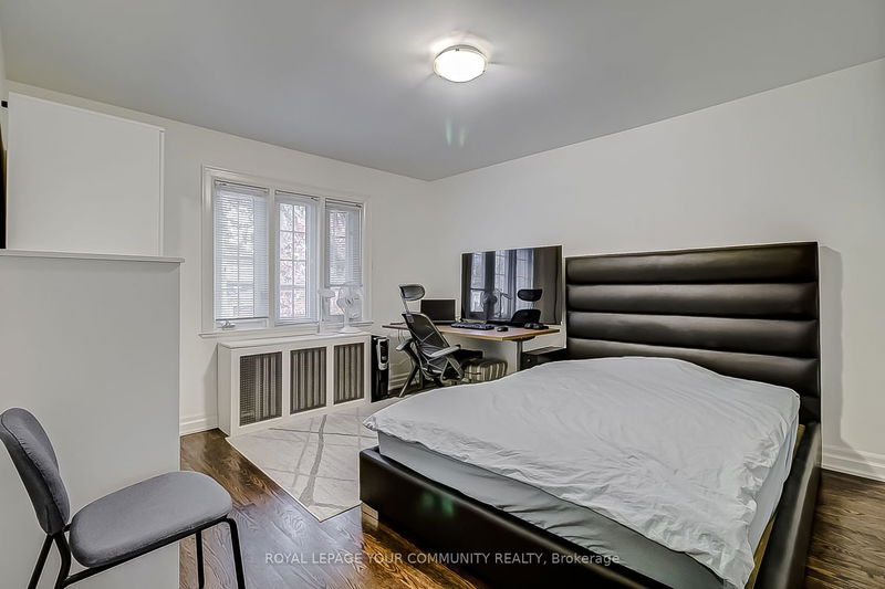 236 Ellis Ave  Toronto, M6S 2X2 | Image 15