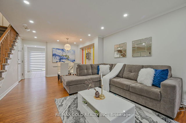 24 Softneedle Avenue