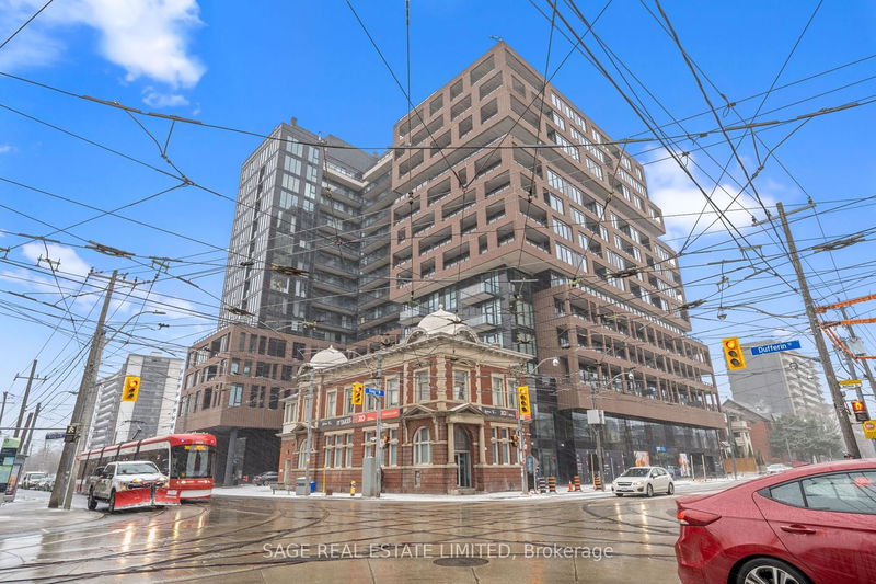 home for lease on 1122-270 Dufferin Street