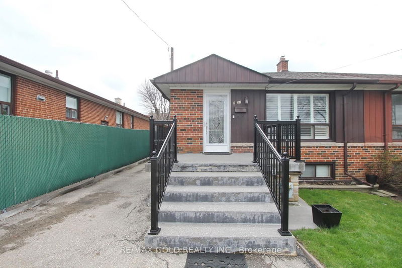 home for sale on 151 Lomar Drive