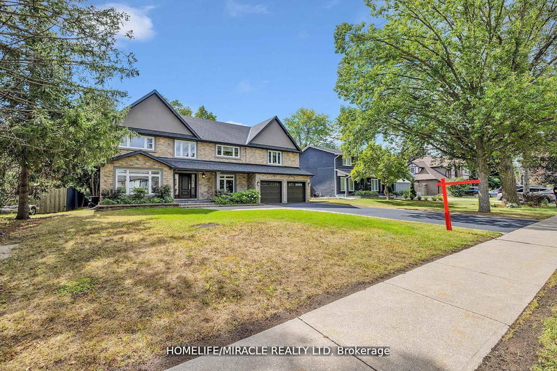 2068 Mississauga Rd, Mississauga, L5H 2K6 | Image 2