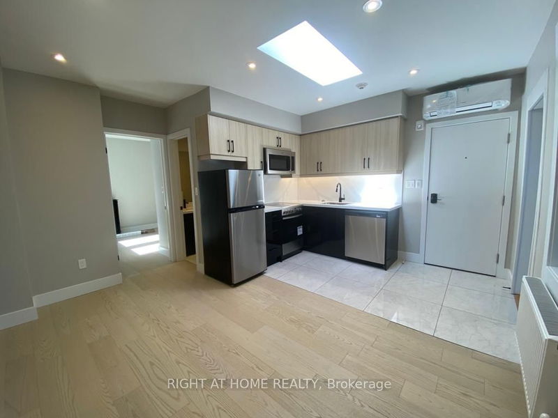 home for lease on 2B-411 Roncesvalles Avenue