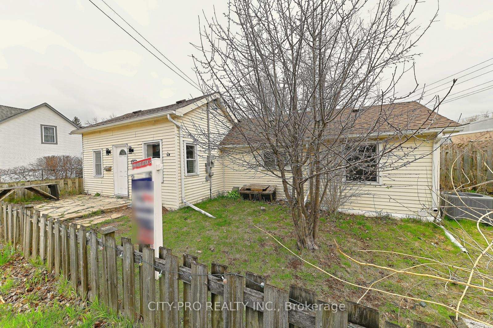 Listing Image 4