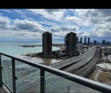 home for lease on 2807-105 The Queensway