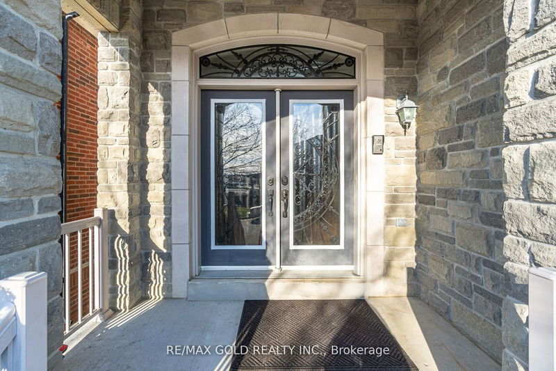 11 Clearfield Dr  Brampton, L6P 3L3 | Image 3