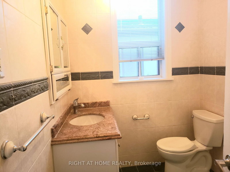 Upper - 984 ossington Ave, Toronto, M6G 3V6 | Image 2