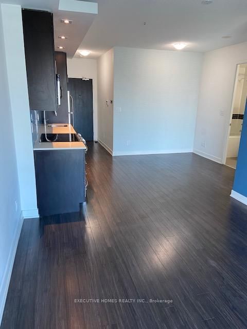 2421 - 165 Legion Rd N, Toronto, M8Y 0B3 | Image 2