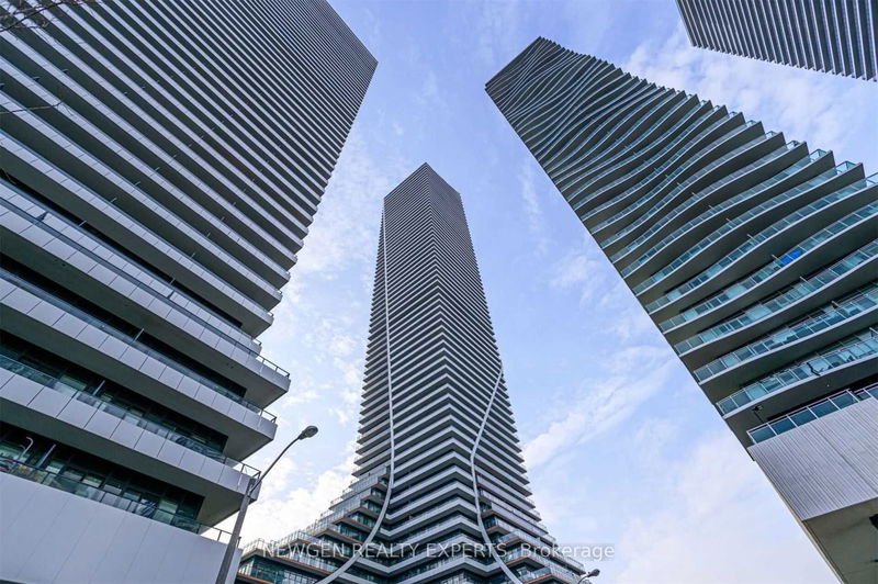 home for lease on 5005-30 Shore Breeze Drive