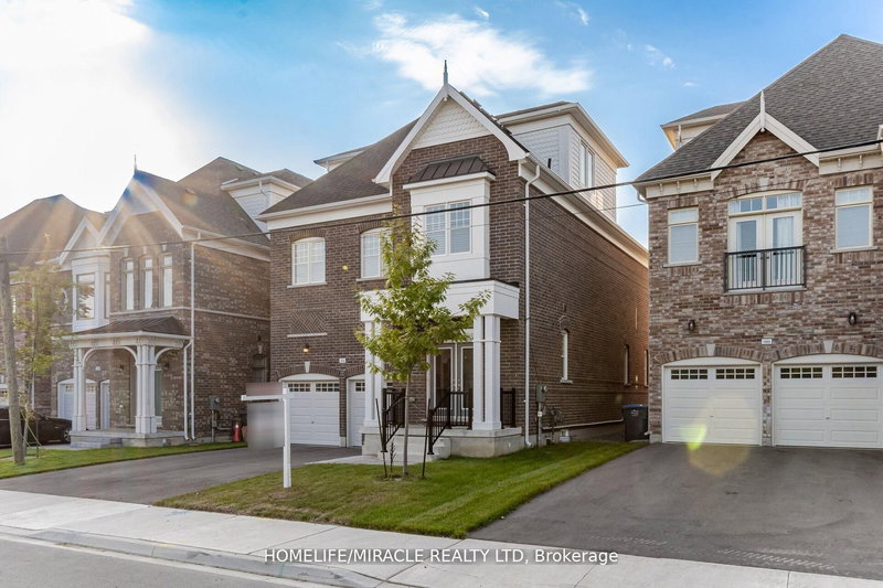1949 Barbertown Rd, Mississauga, L5M 2G9 | Image 2