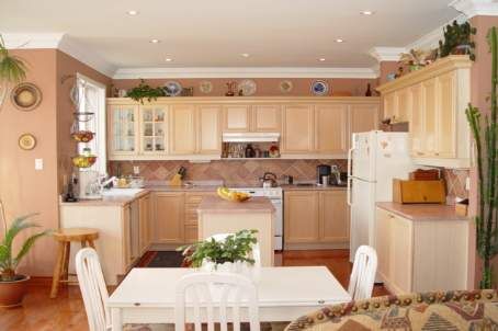 3339 Crompton Cres, Mississauga, L5B4C7 | Image 3