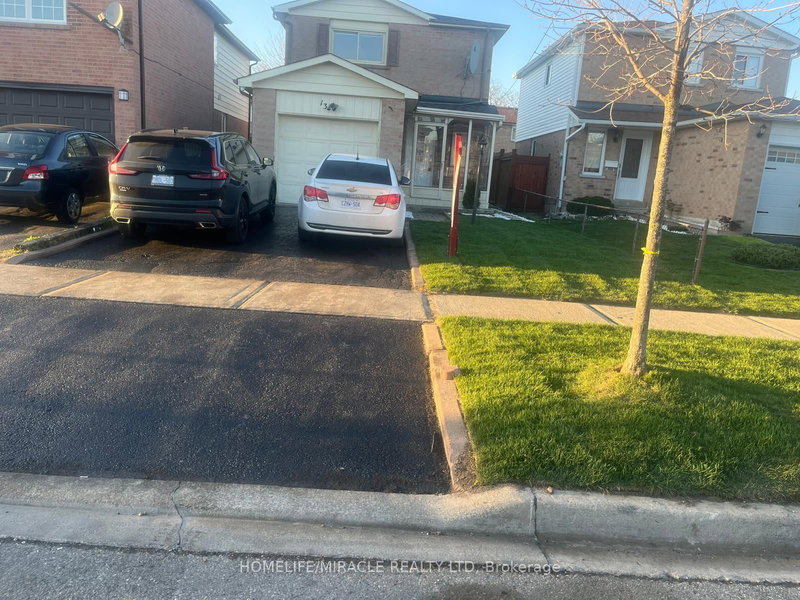 13 Martindale Cres, Brampton, L6X 2V7 | Image 2