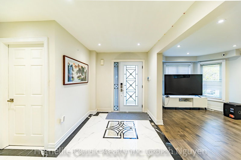 5202 Buttermill Crt W, Mississauga, L5V 1S4 | Image 3
