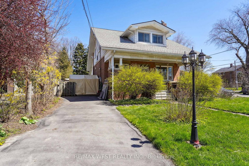 2585 Lake Shore Blvd W, Toronto, M8V 1G3 | Image 3